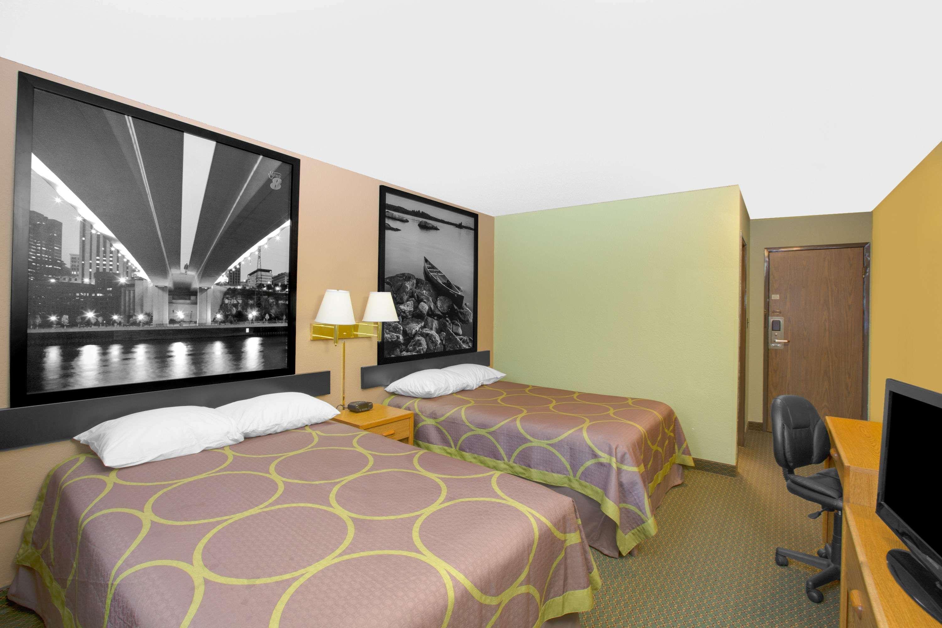 Super 8 By Wyndham Worthington Minnesota Exterior photo