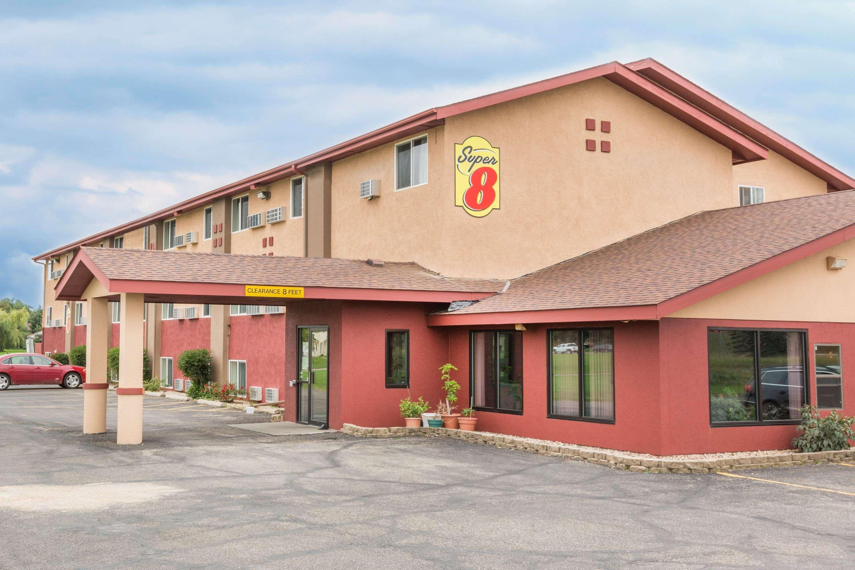 Super 8 By Wyndham Worthington Minnesota Exterior photo
